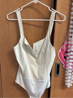 TCEC Cream V-Neck Structured Bodysuit